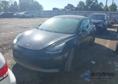 2018 Tesla Model 3 Long Range/Mid Range из США, поврежденный, VIN 5YJ3E1EA7JF155895